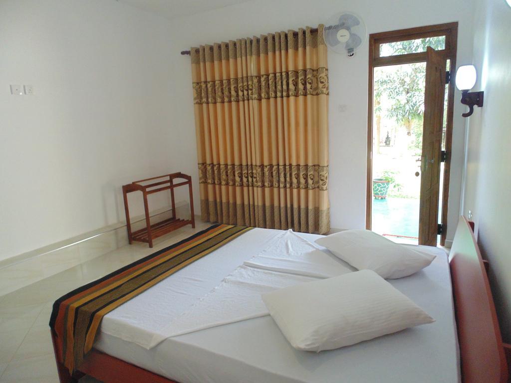 White Eagle Hotel Sigiriya Zimmer foto